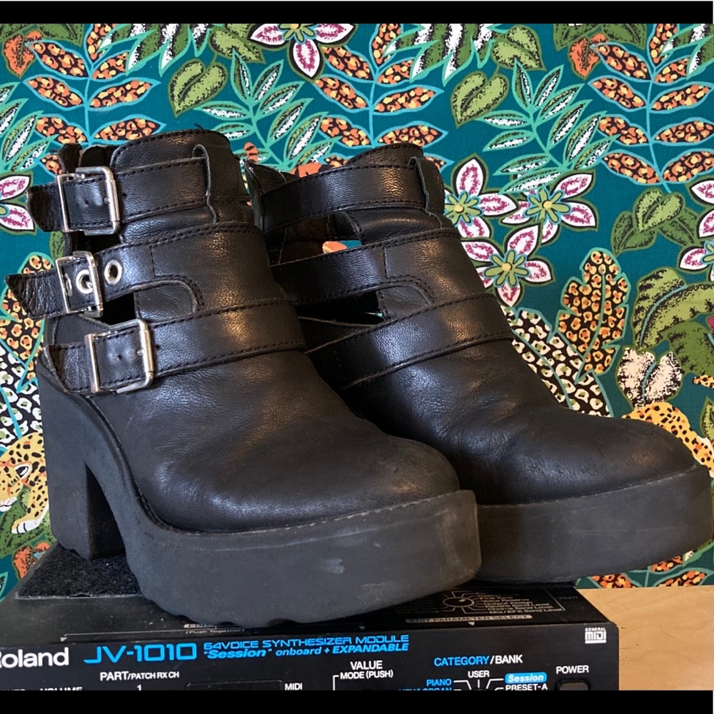Steve Madden Giselle Chunky Cutout Boots